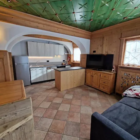 Dolom Larice Padoladolomiti Apartment
